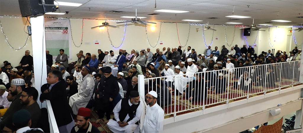 Canada: Shaykh-ul-Islam addresses spiritual gathering