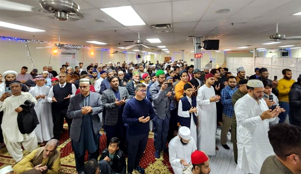Canada: Shaykh-ul-Islam addresses spiritual gathering