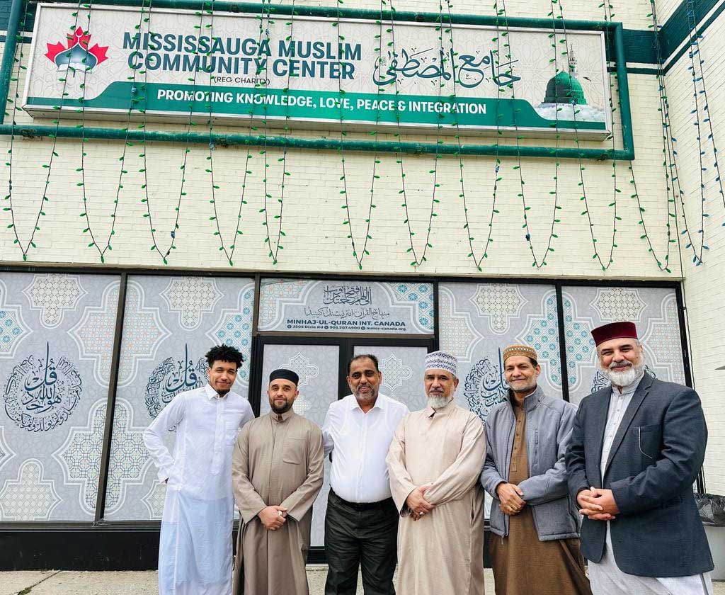 Canada: Shaykh-ul-Islam Leads Friday Prayer at Jame Al-Mustafa